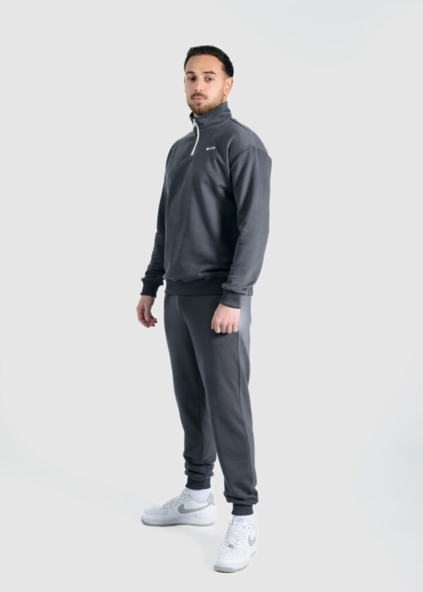 Circle Men Classics Tracksuit - Image 11
